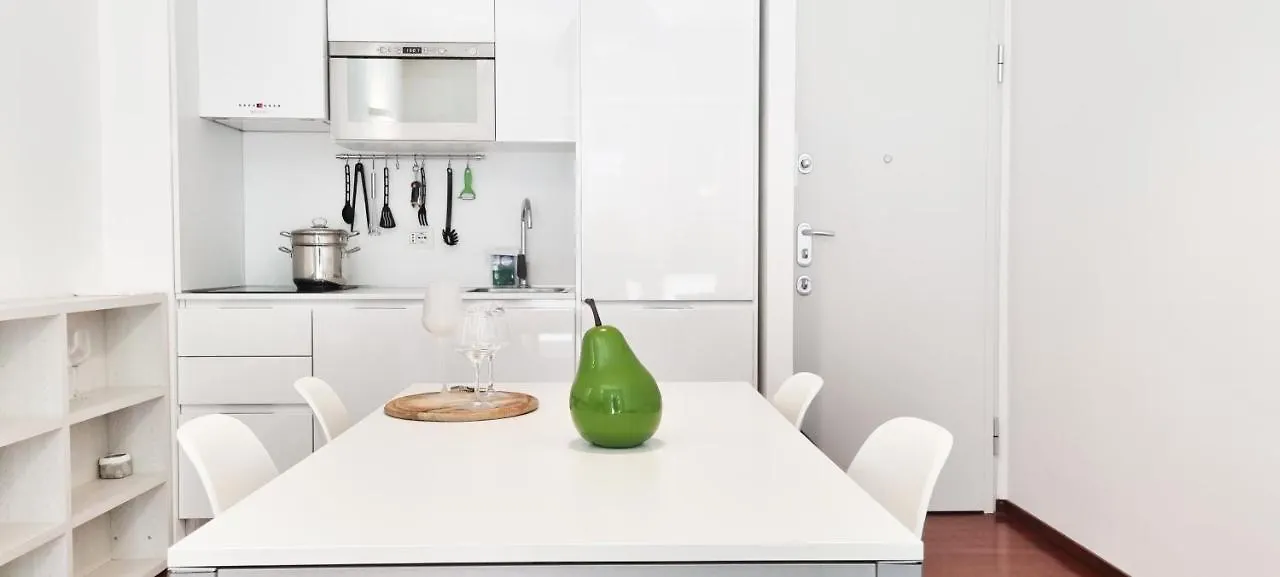 Joivy Superb Flat, 2 Balconies & Skyscrapers View Apartment Milan